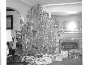 1962 Christmas tree McCarthys.jpg
